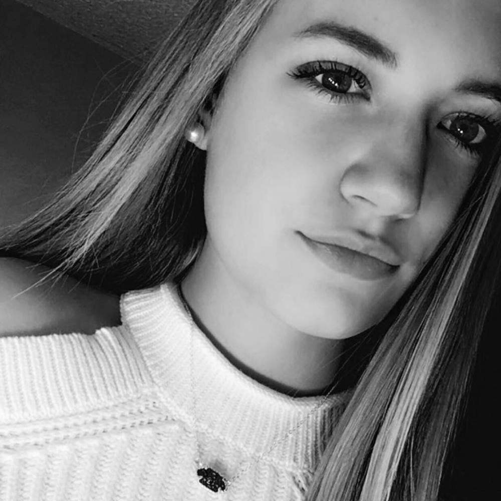 Meet your Posher, Olivia